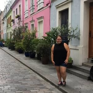 Meet your Posher, Desiree